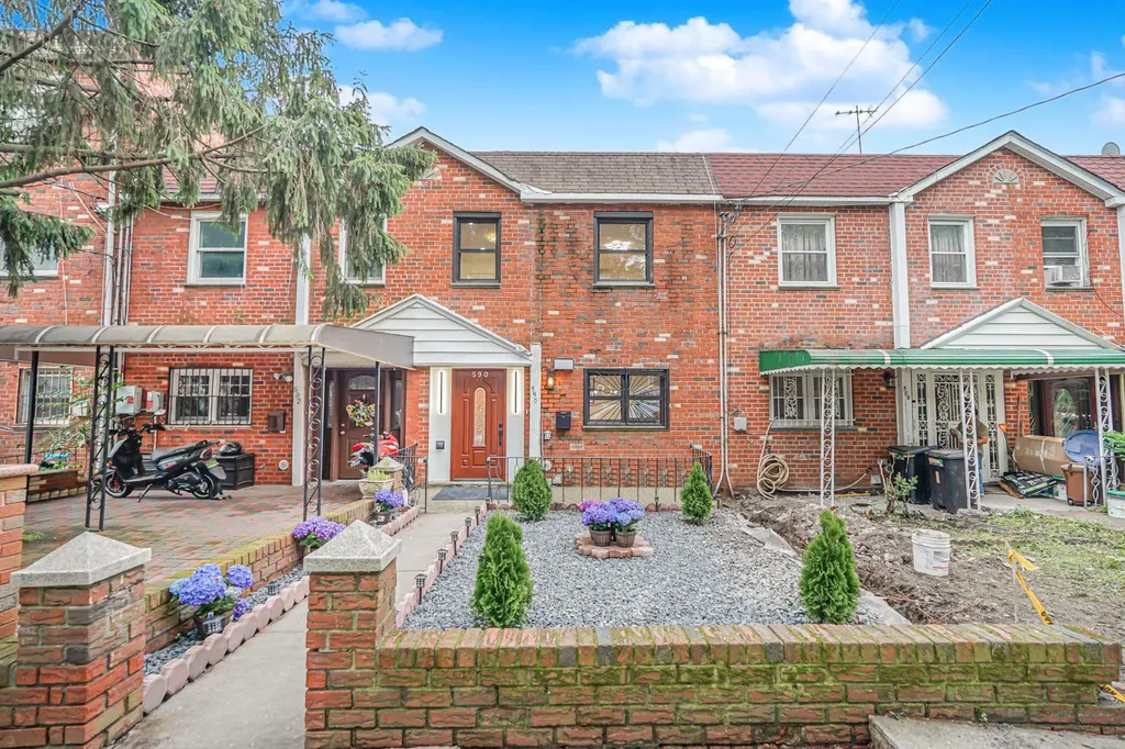 590 E 83rd Street Brooklyn NY 11236