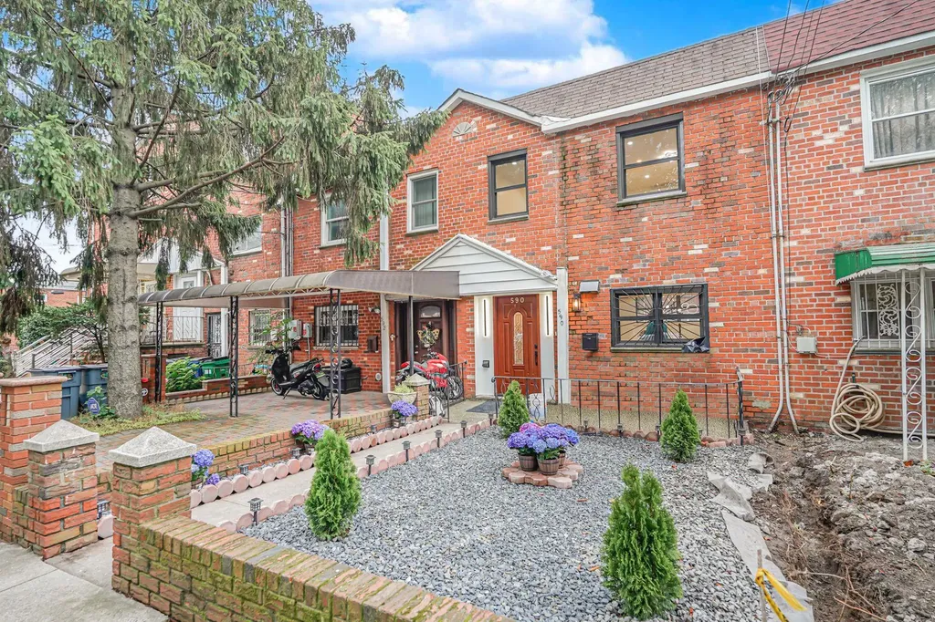 590 E 83rd Street Brooklyn NY 11236