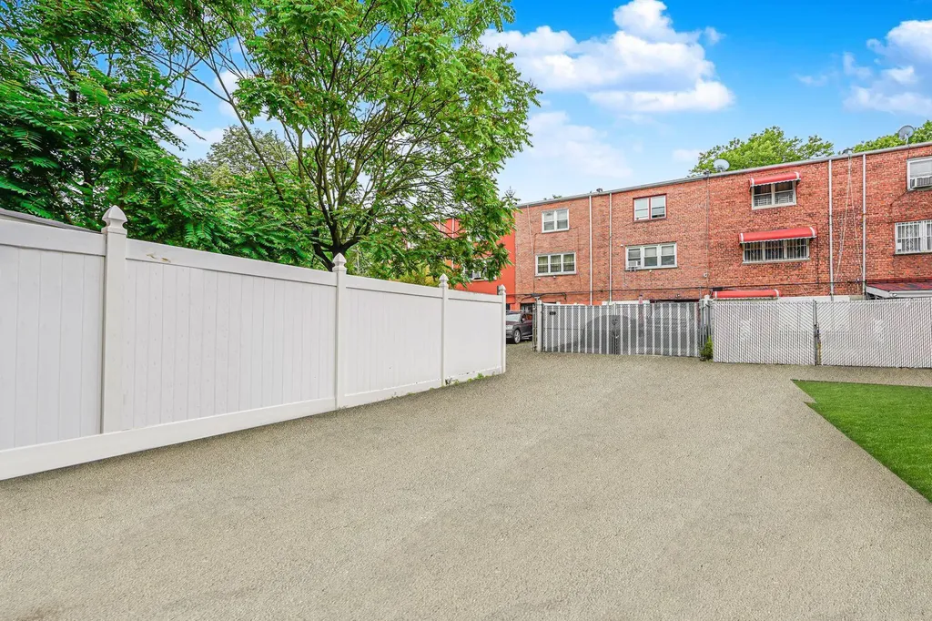 590 E 83rd Street Brooklyn NY 11236