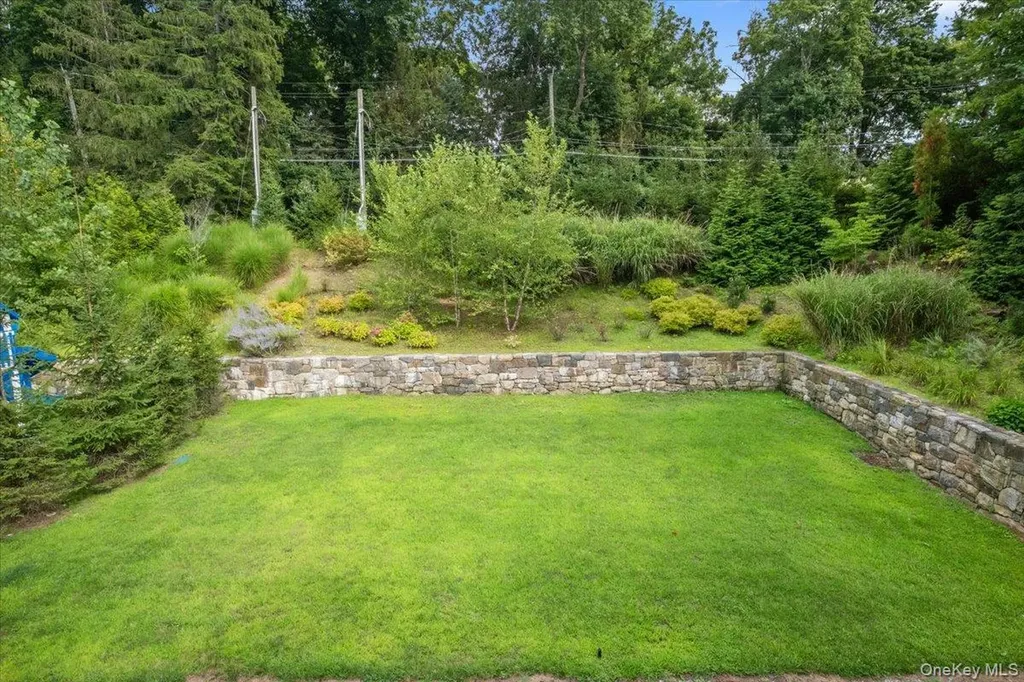 4 Locust Lane Scarsdale NY 10583