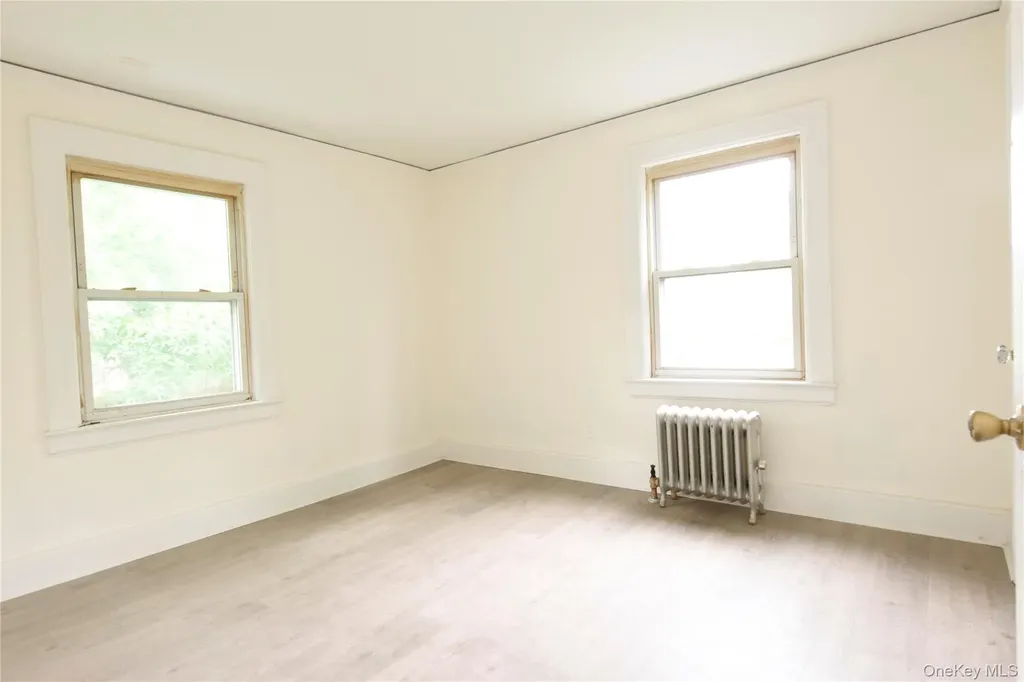 24 Parsons Drive Hempstead NY 11550
