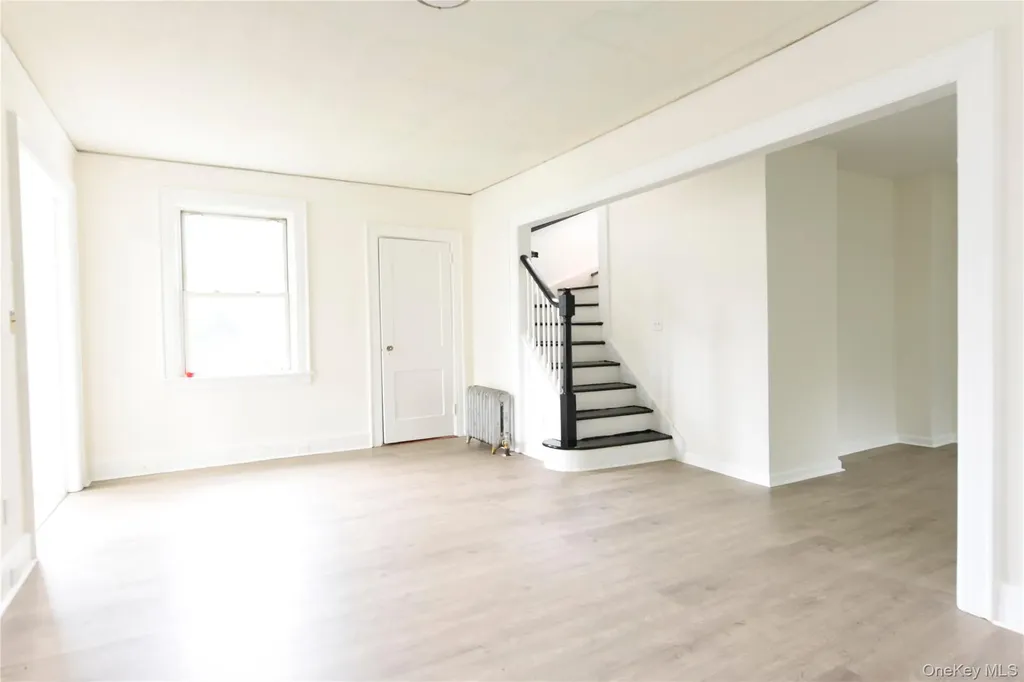 24 Parsons Drive Hempstead NY 11550