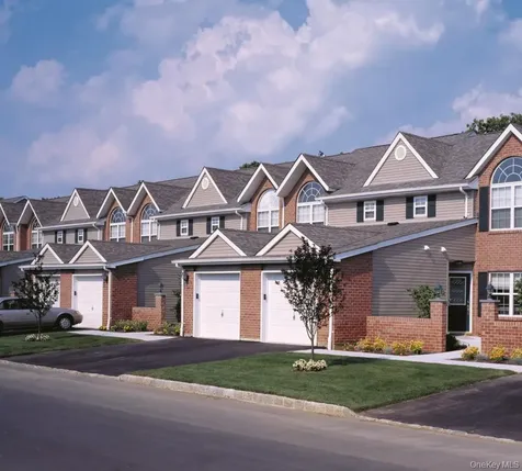 36 Neal South Setauket NY 11720