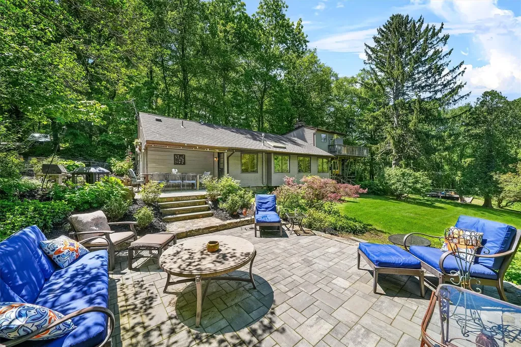 42 Raspberry Lane Carmel NY 10512