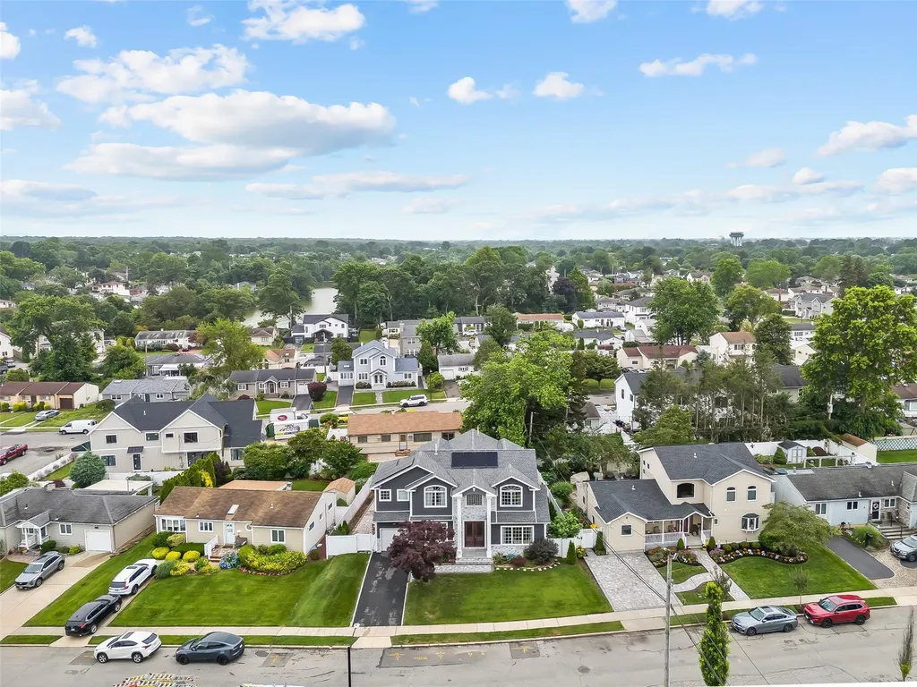 5 Vera Avenue Plainview NY 11803