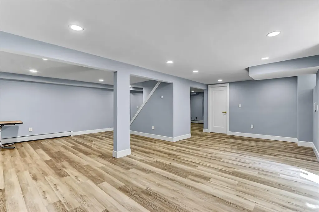12 Hillside Road Deer Park NY 11729