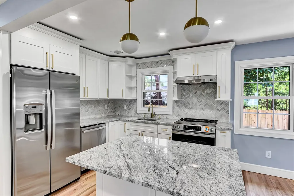 12 Hillside Road Deer Park NY 11729