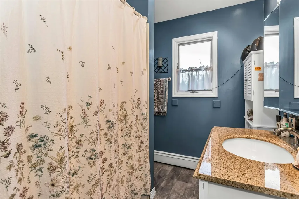 20 Wensley Road Plainview NY 11803