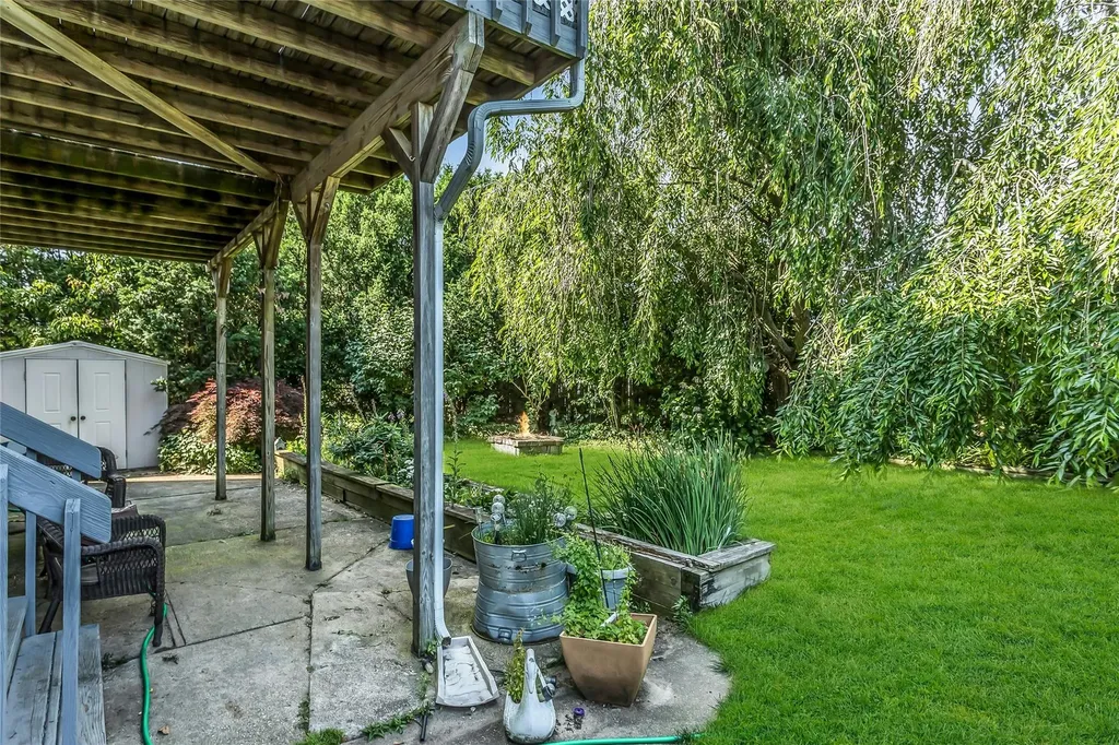 20 Wensley Road Plainview NY 11803