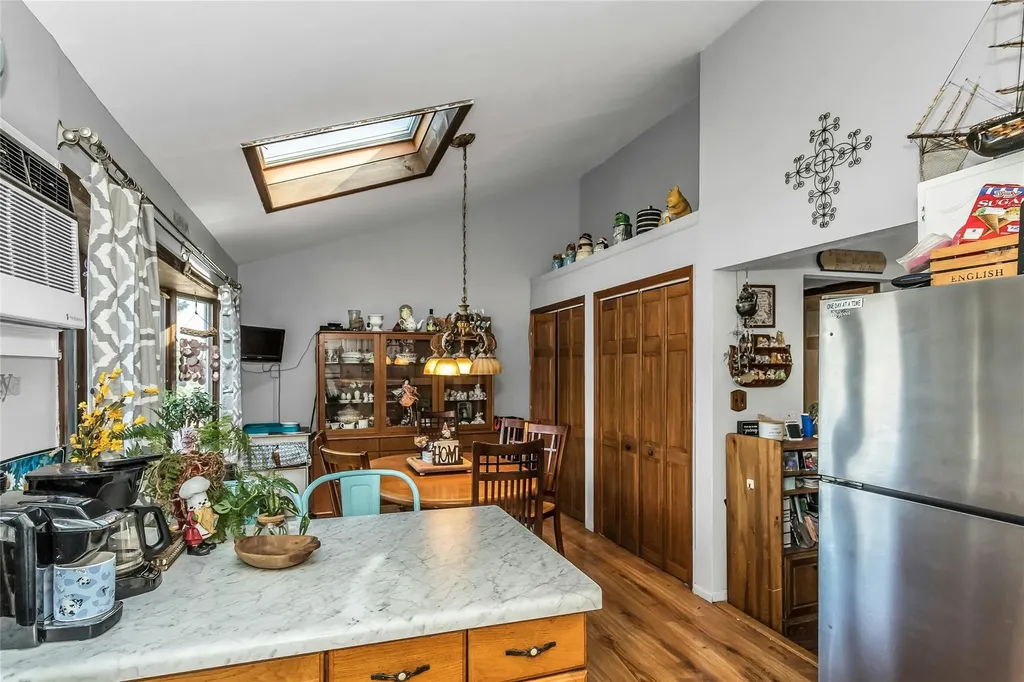 20 Wensley Road Plainview NY 11803