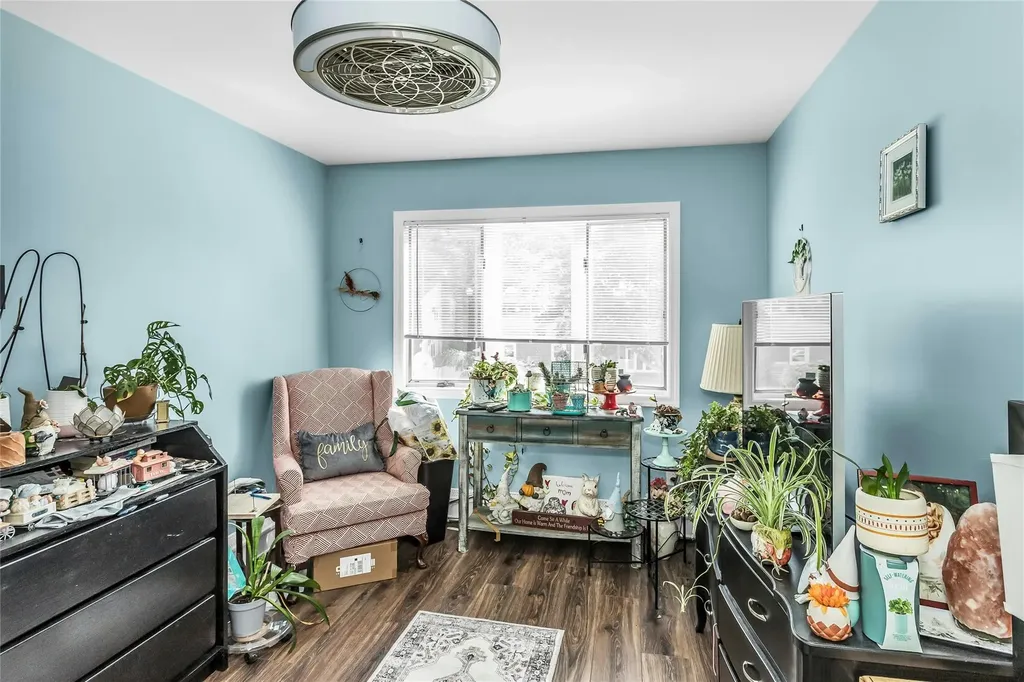20 Wensley Road Plainview NY 11803