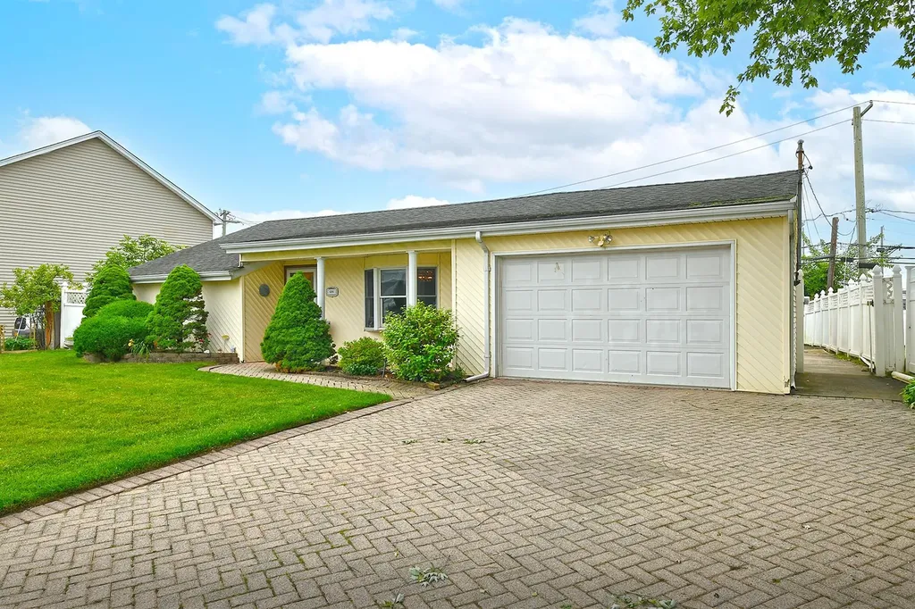 4281 Ludwig Lane Bethpage NY 11714