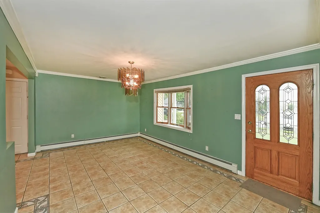 4281 Ludwig Lane Bethpage NY 11714