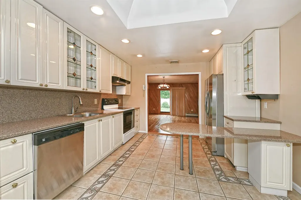 4281 Ludwig Lane Bethpage NY 11714