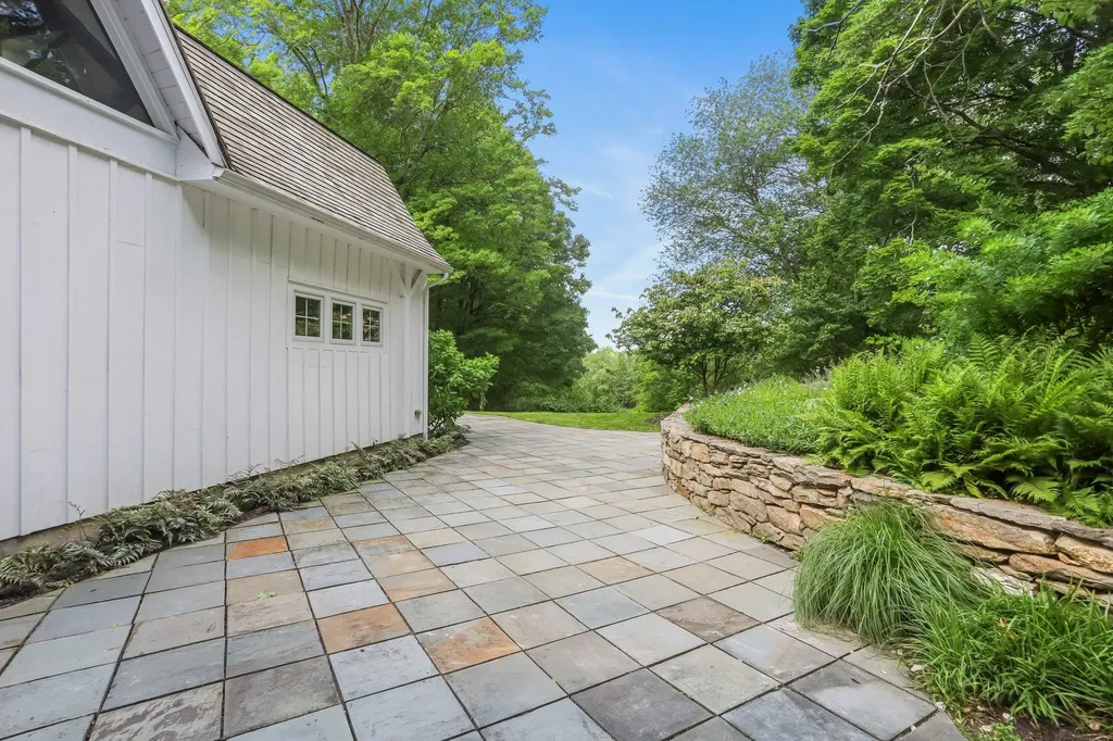 382 Long Ridge Road Pound Ridge NY 10576