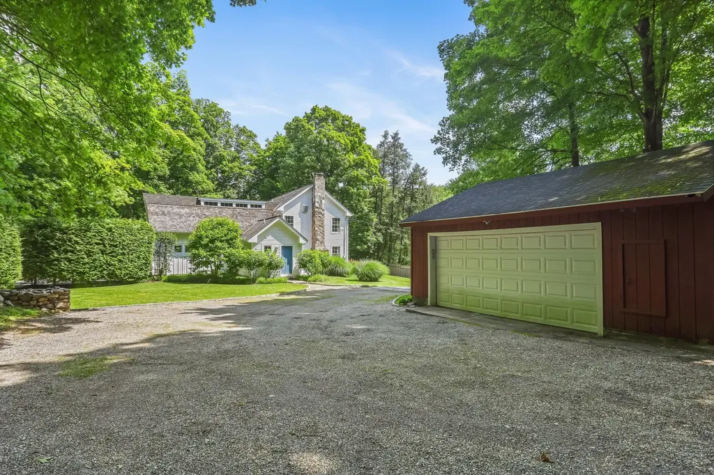 382 Long Ridge Road Pound Ridge NY 10576