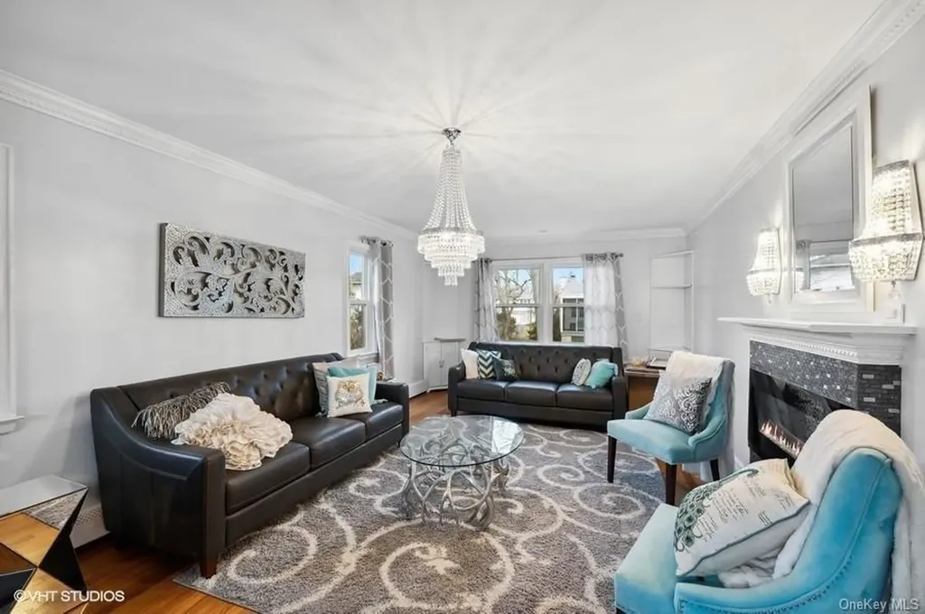 14 Rolling Way New Rochelle NY 10804
