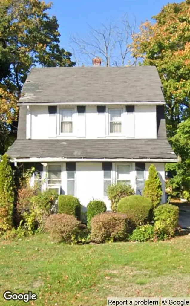33 Willow Avenue Freeport NY 11520