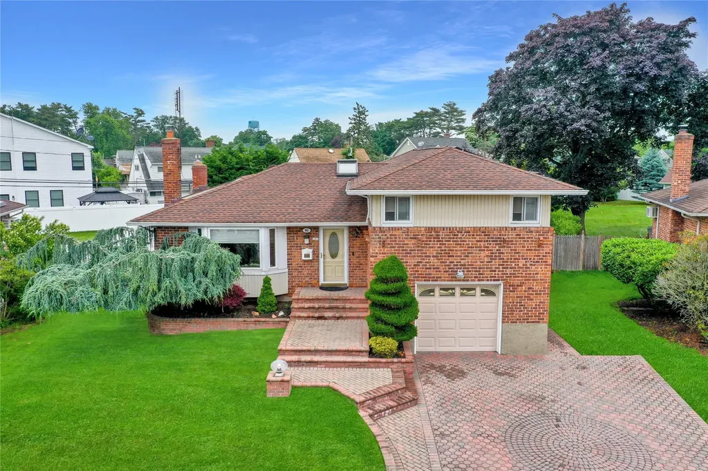 90 Stephen Street Levittown NY 11756