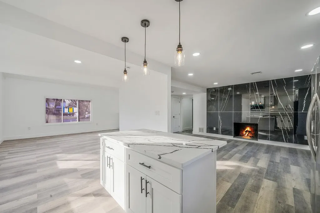 124 Sequoia Drive Coram NY 11727