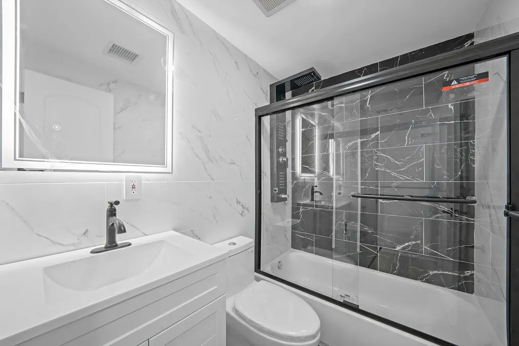 124 Sequoia Drive Coram NY 11727