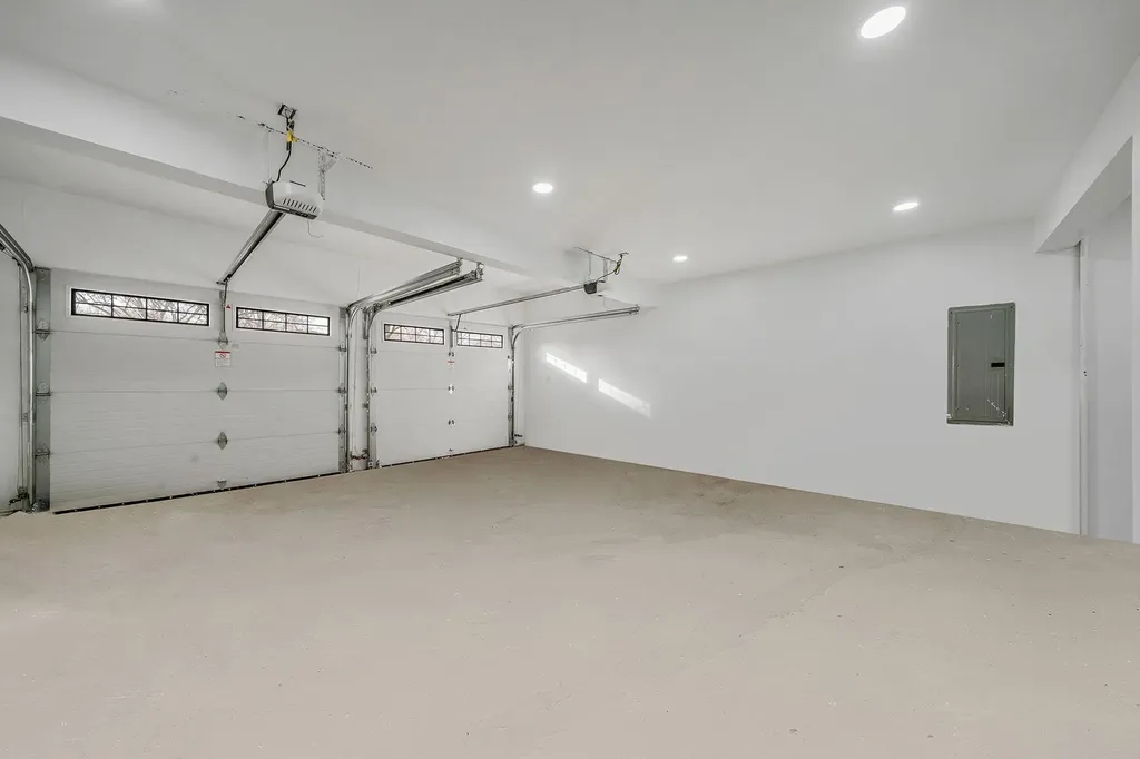 124 Sequoia Drive Coram NY 11727
