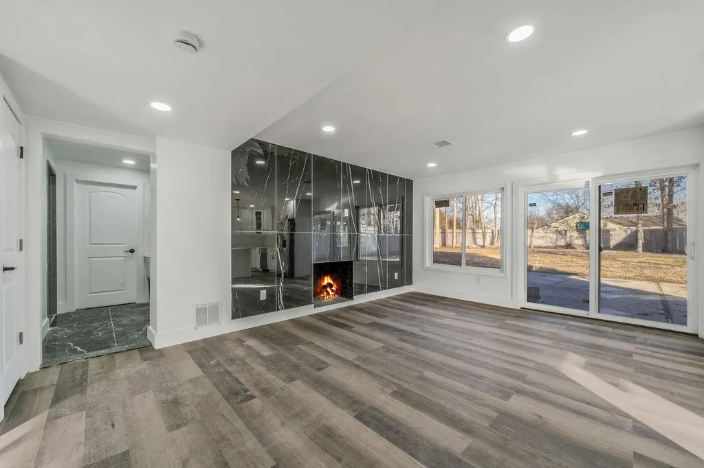 124 Sequoia Drive Coram NY 11727