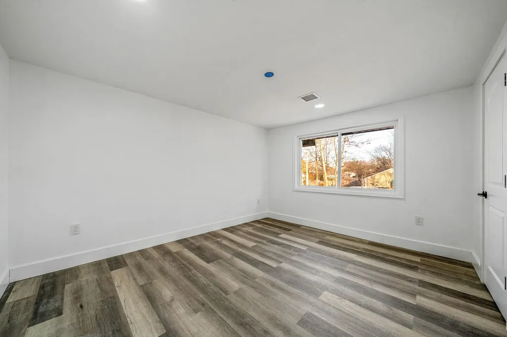 124 Sequoia Drive Coram NY 11727