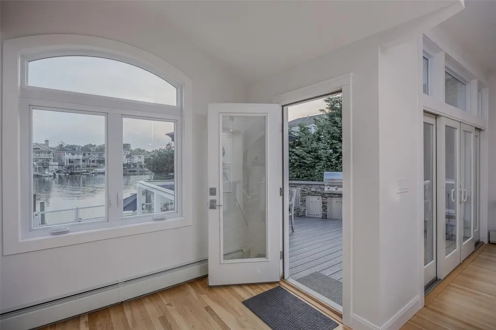 2904 Harbor Road Merrick NY 11566