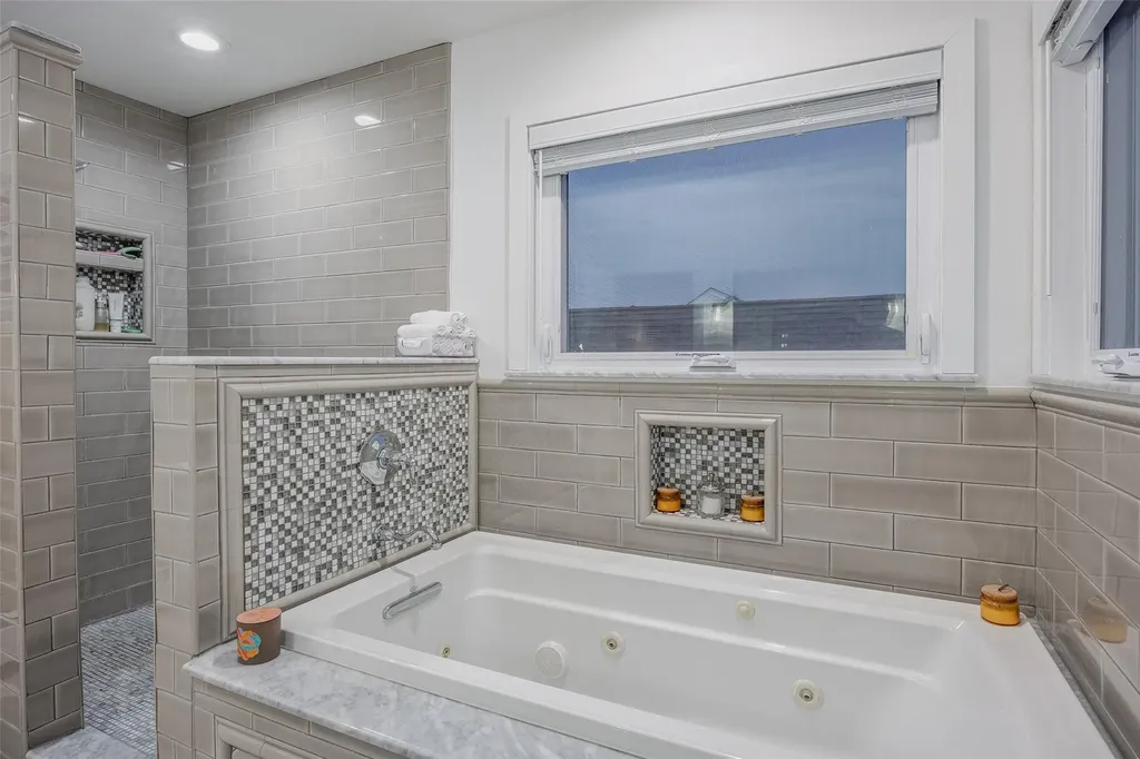 2904 Harbor Road Merrick NY 11566