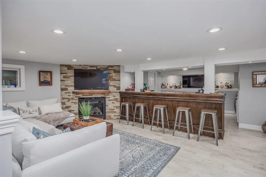 2904 Harbor Road Merrick NY 11566