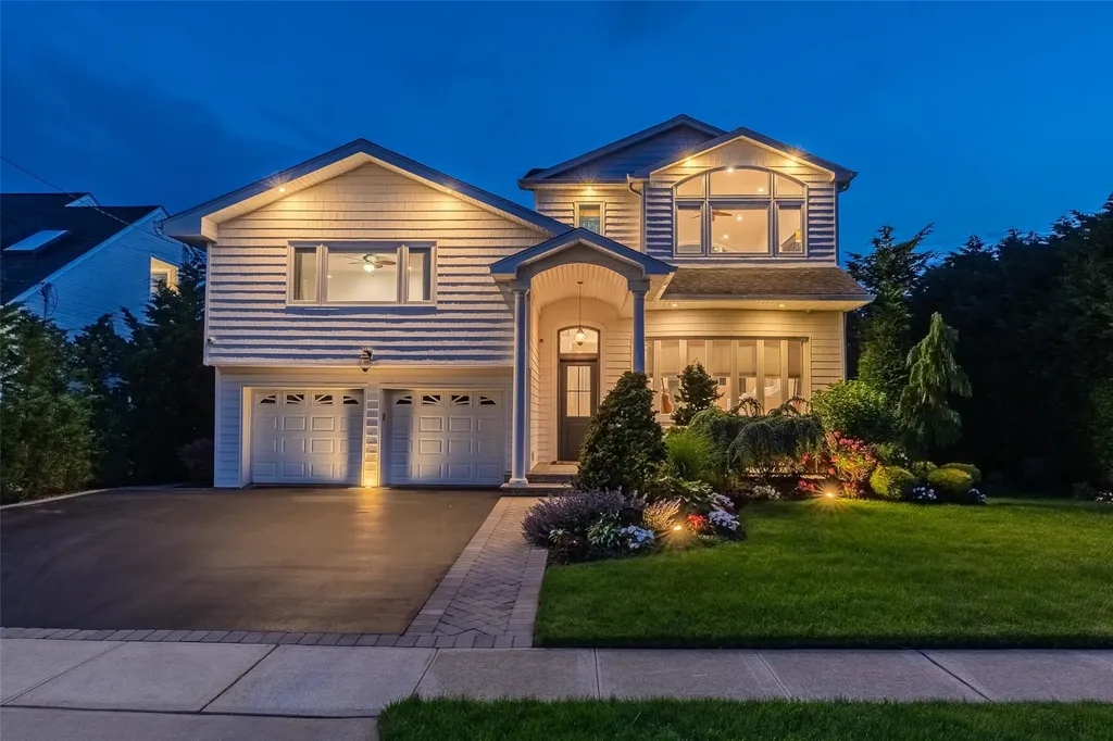 2904 Harbor Road Merrick NY 11566