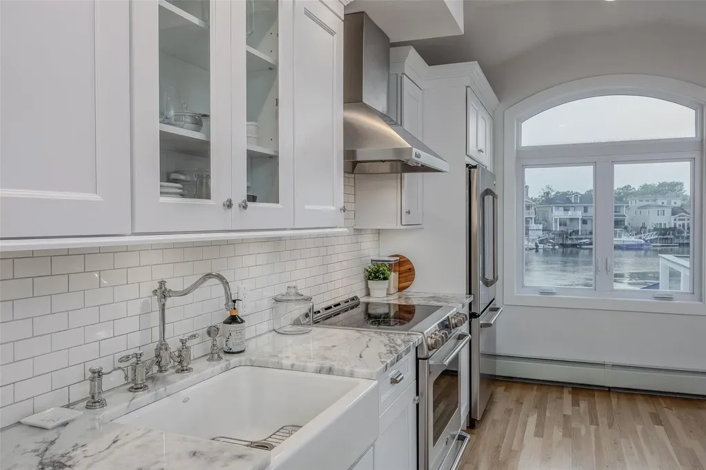 2904 Harbor Road Merrick NY 11566