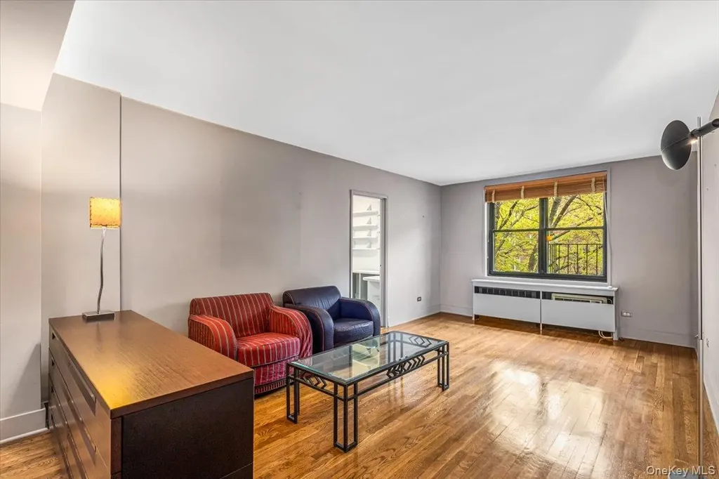 139-15 83 Avenue Briarwood NY 11435