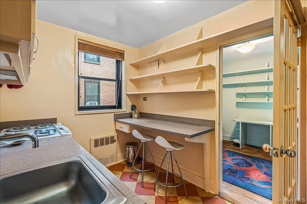 139-15 83 Avenue Briarwood NY 11435