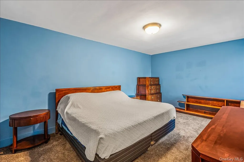 139-15 83 Avenue Briarwood NY 11435