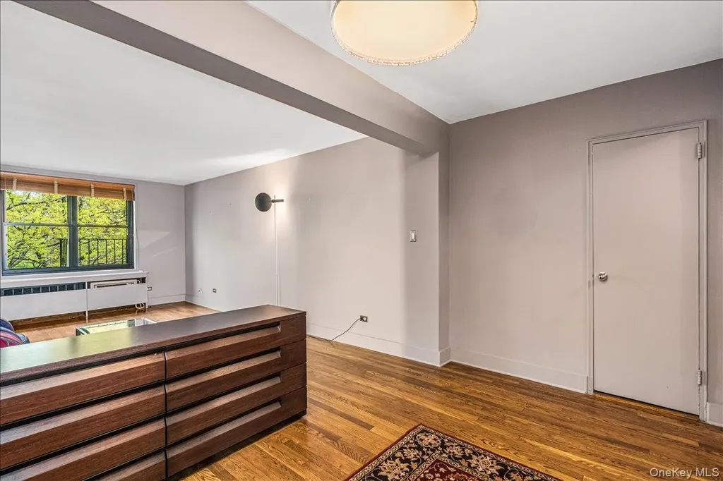 139-15 83 Avenue Briarwood NY 11435