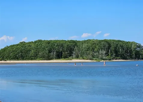 3650 Bay Shore Road Greenport NY 11944