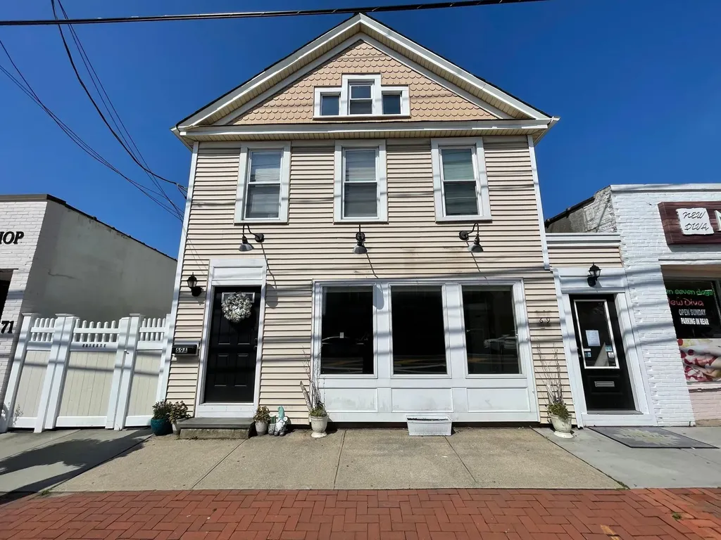 69 Broadway Greenlawn NY 11740