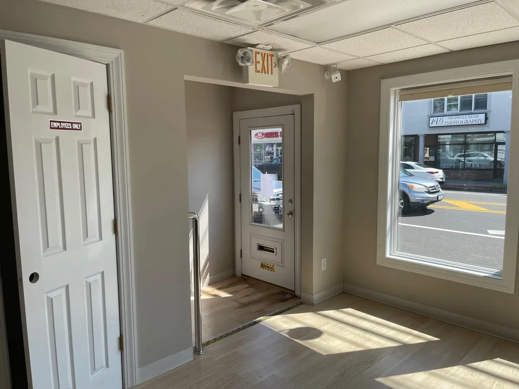 69 Broadway Greenlawn NY 11740