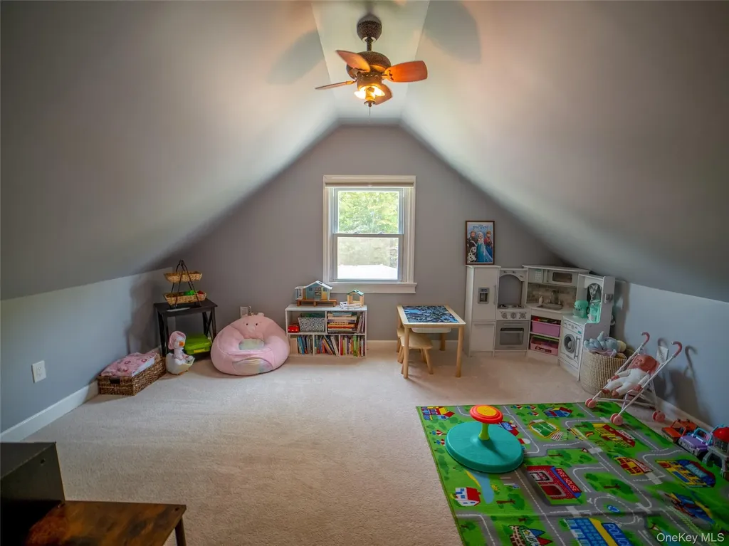 21 Pearl Road Rocky Point NY 11778