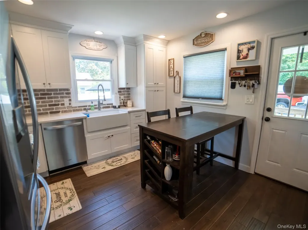 21 Pearl Road Rocky Point NY 11778