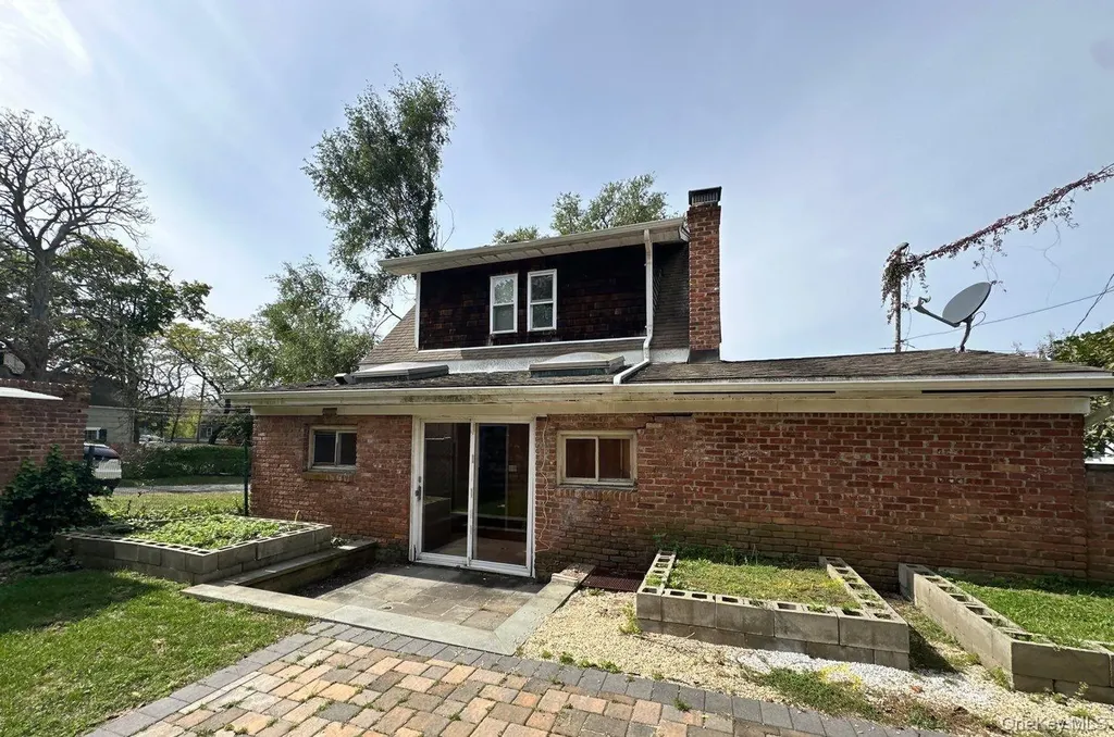 143 Harbor Road Cold Spring Harbor NY 11724