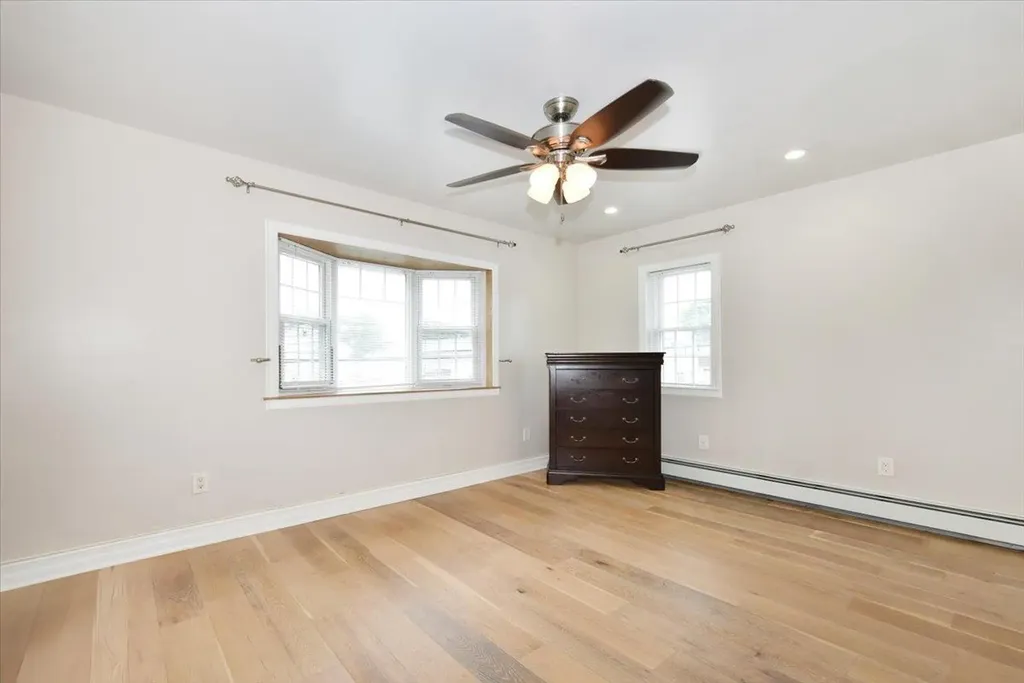 1632 Harding Park Bronx NY 10473