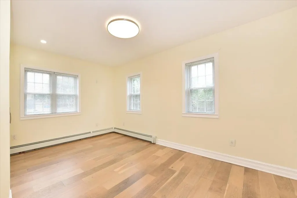 1632 Harding Park Bronx NY 10473