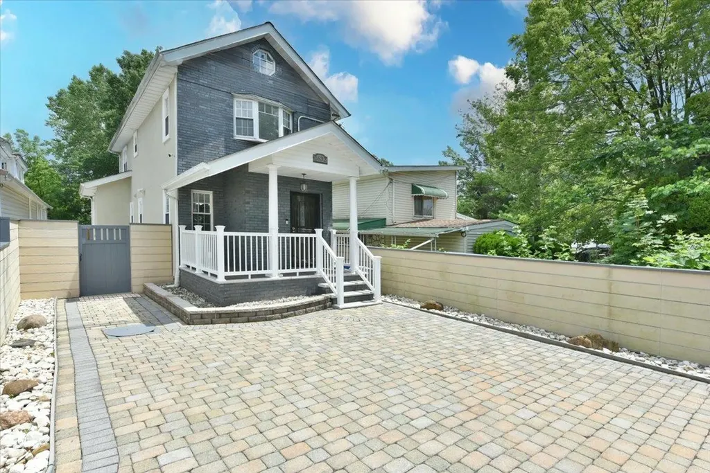 1632 Harding Park Bronx NY 10473