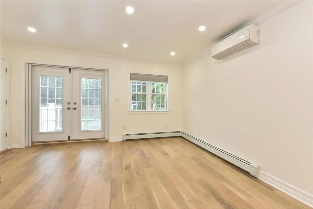 1632 Harding Park Bronx NY 10473