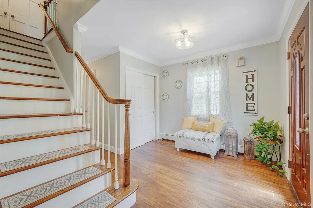 5 Fox Road Middle Island NY 11953