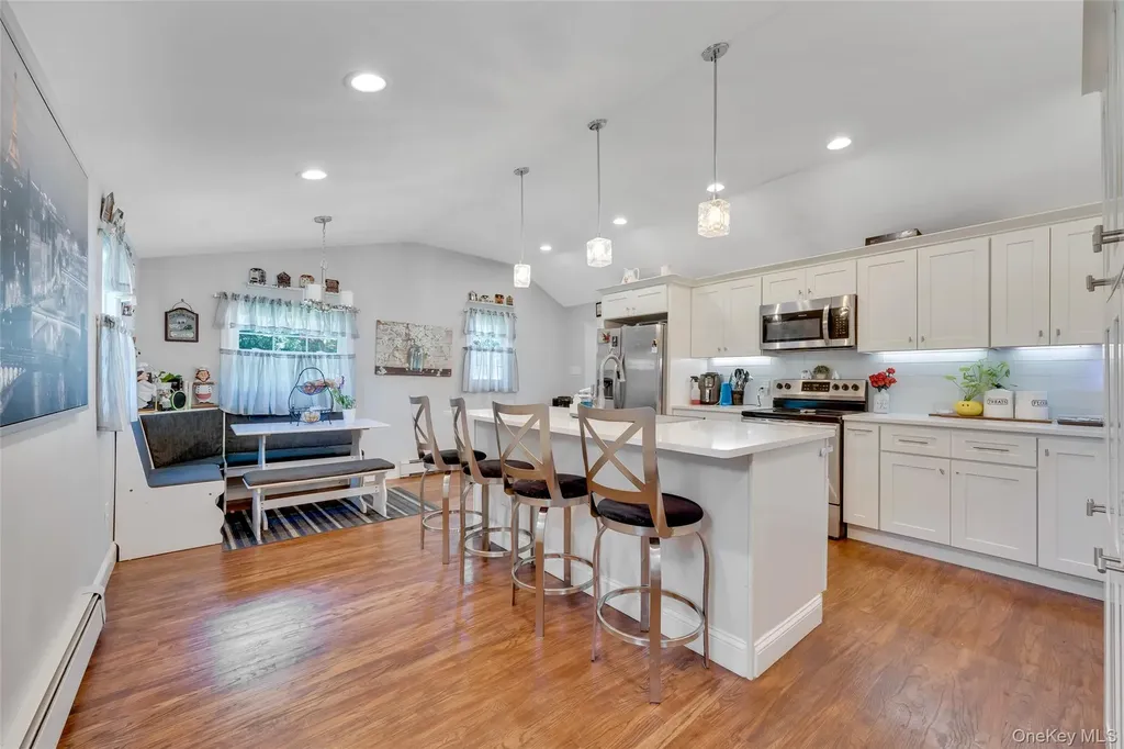 5 Fox Road Middle Island NY 11953