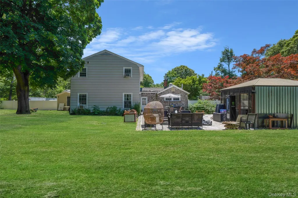 5 Fox Road Middle Island NY 11953